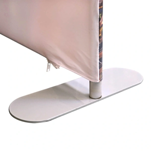 Stretch Fabric Wall Straight - Detail Foot And Rear