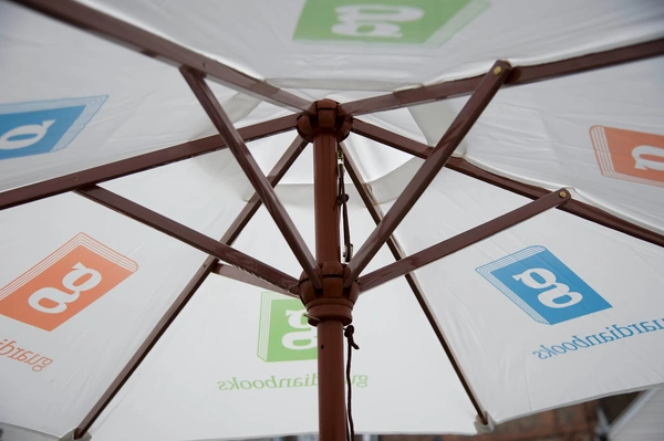  Guardian Parasol & Deckchairs 2